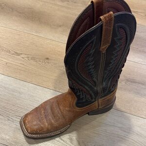 Ariat Two-Tone Western Boots in Brown and Black